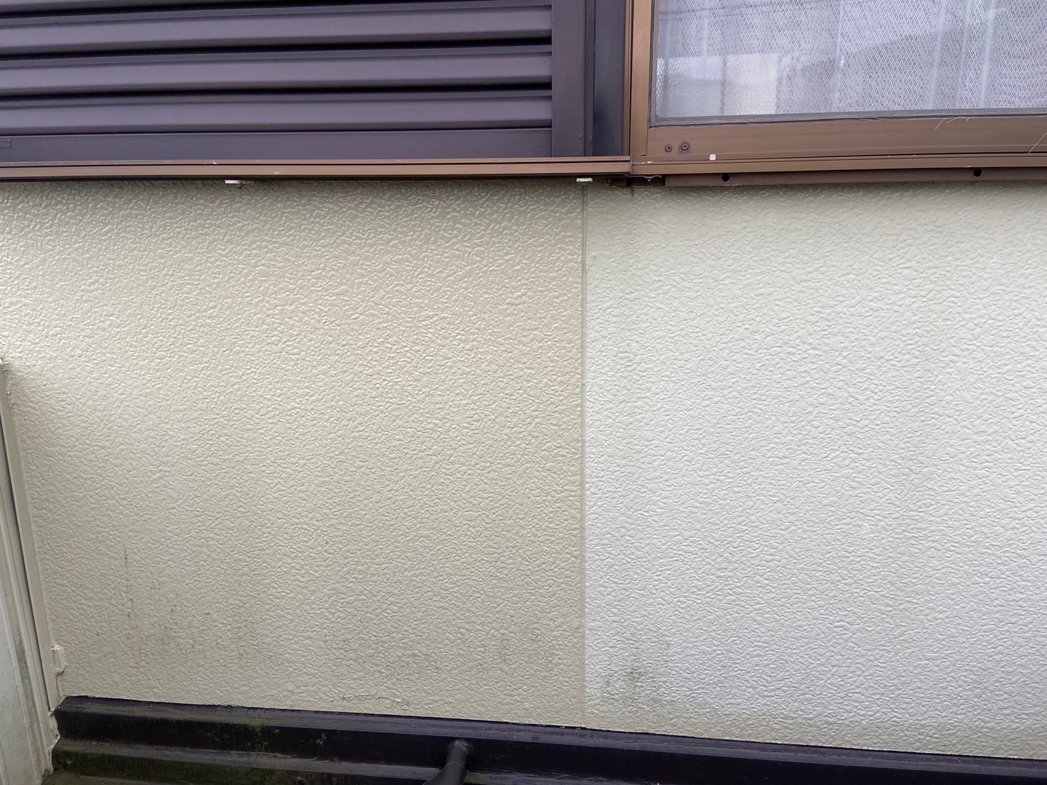 外壁や屋根の色褪せの原因のお話！